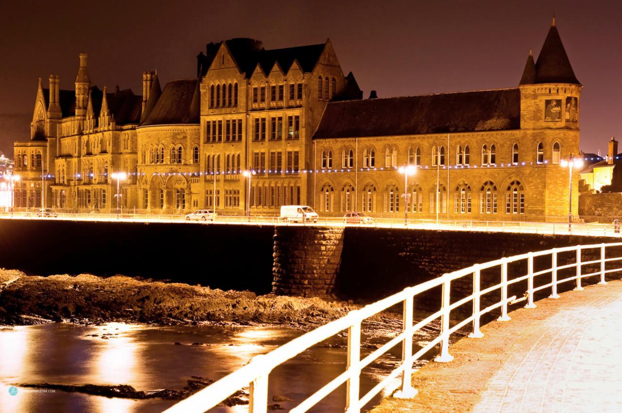 Queensbridge Hotel Aberystwyth Exterior photo