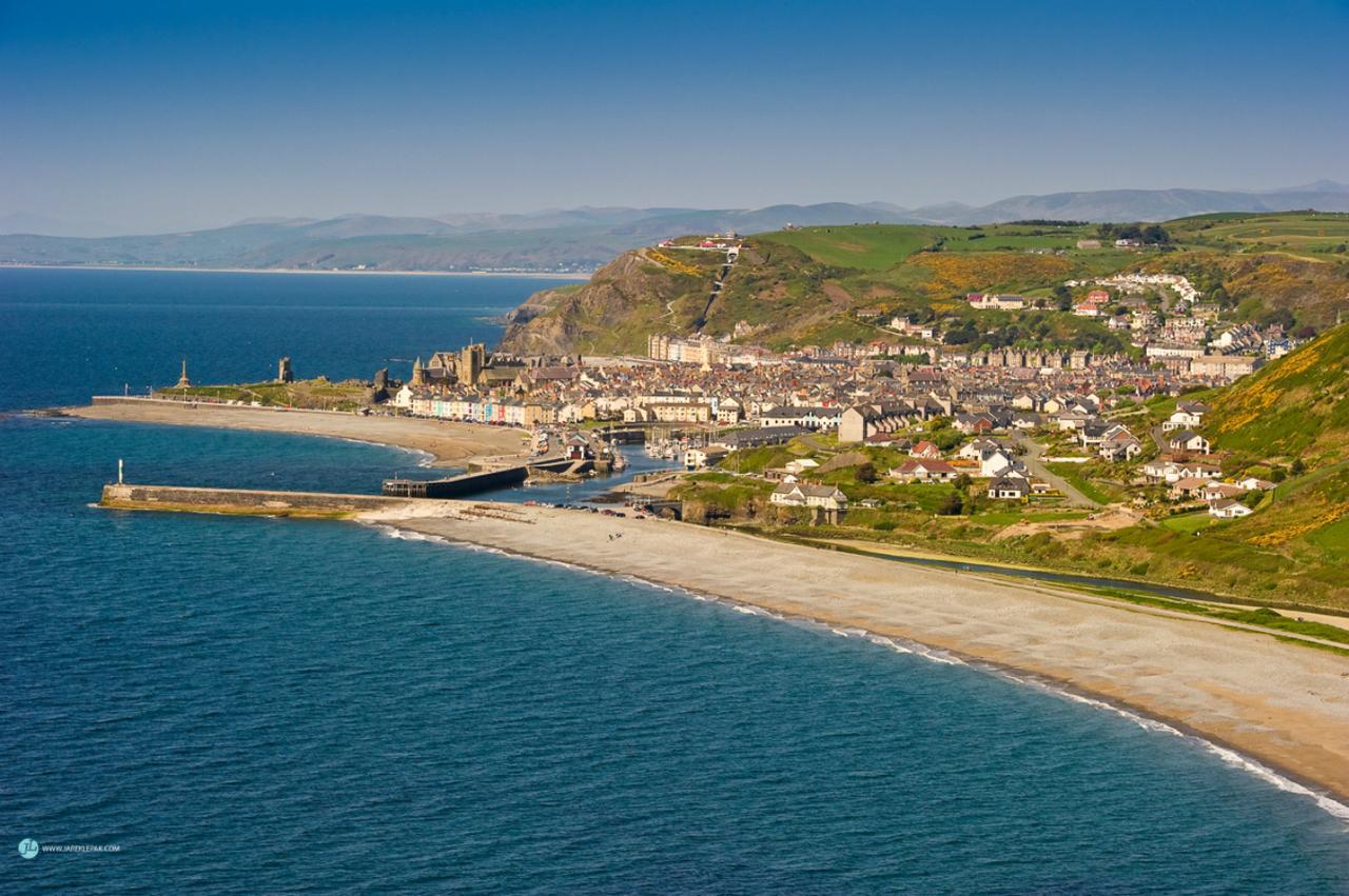Queensbridge Hotel Aberystwyth Exterior photo
